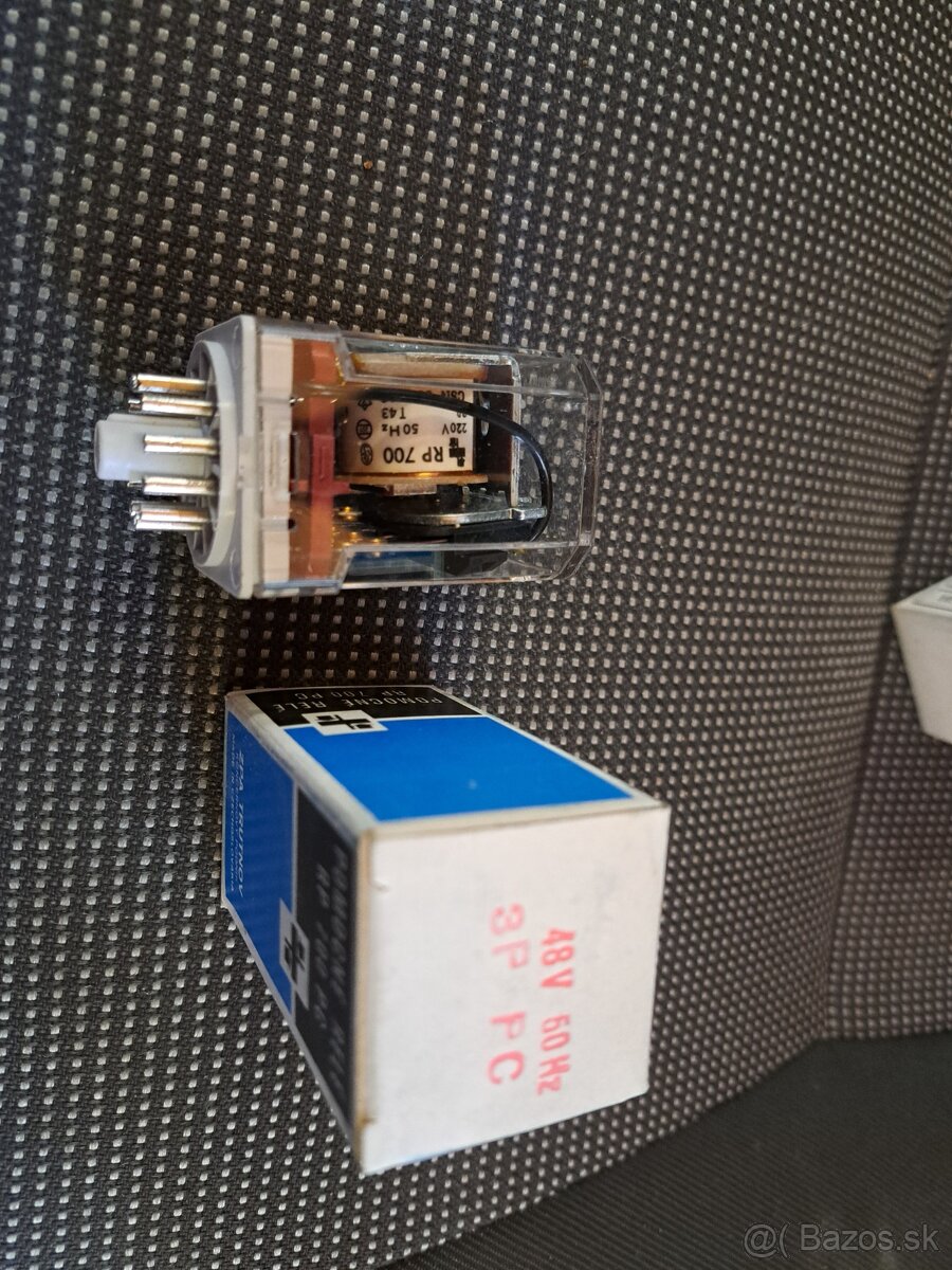 Rele Lumel R15 - 3 PDP,10A,RP700 220V aj 48V