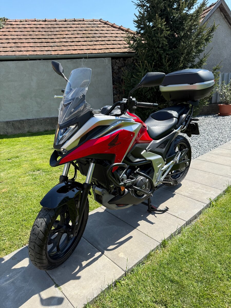 Honda NC750X DCT