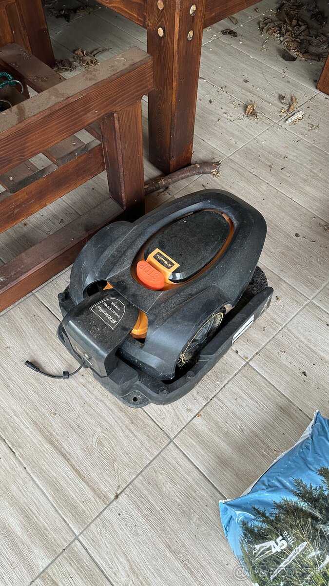 Robotická kosačka Riwall PRO RRM 600