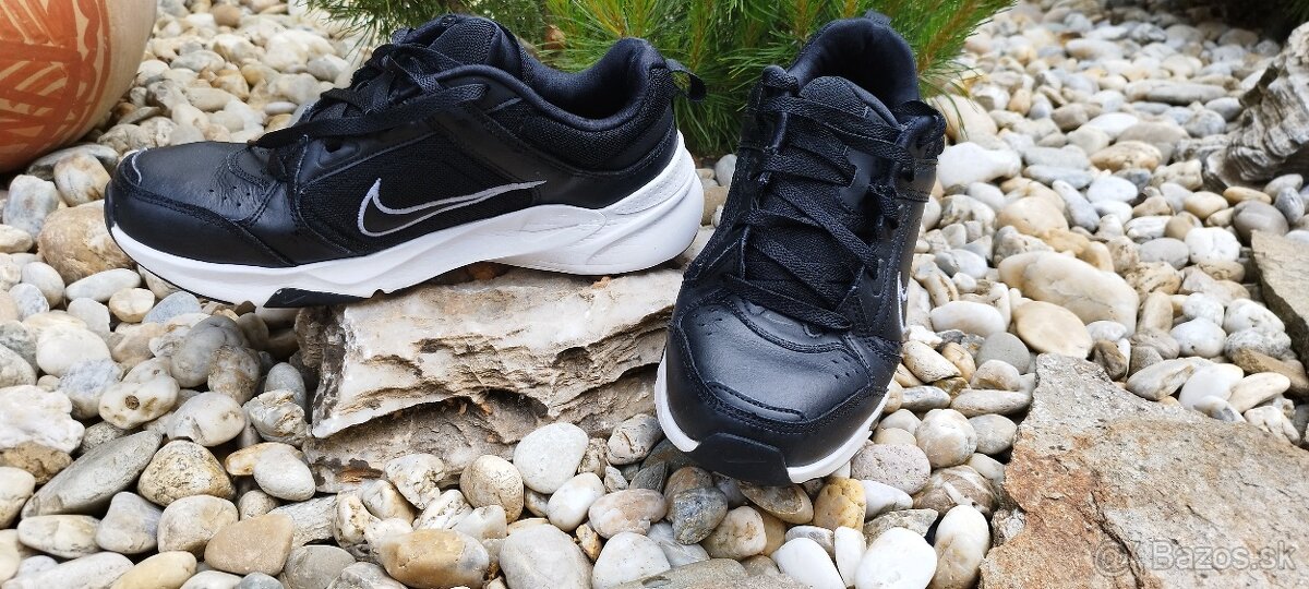 Tenisky Nike v.44