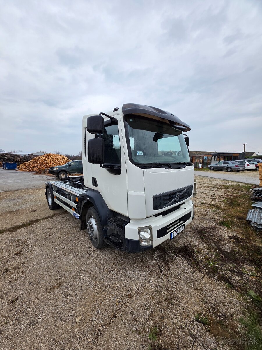 Volvo fl240 nosic kontajnerov