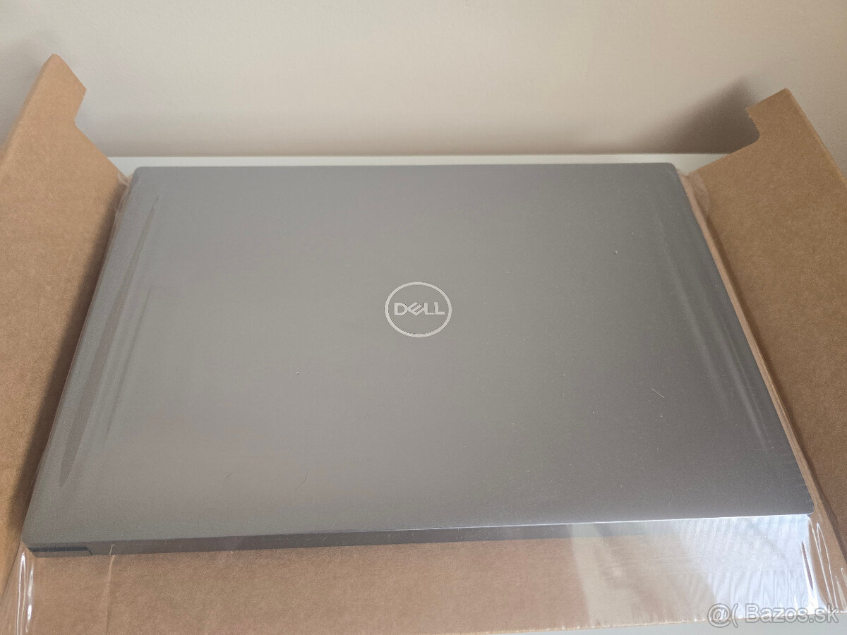 Predám profesionálny notebook Dell Precision 5560 – výborný