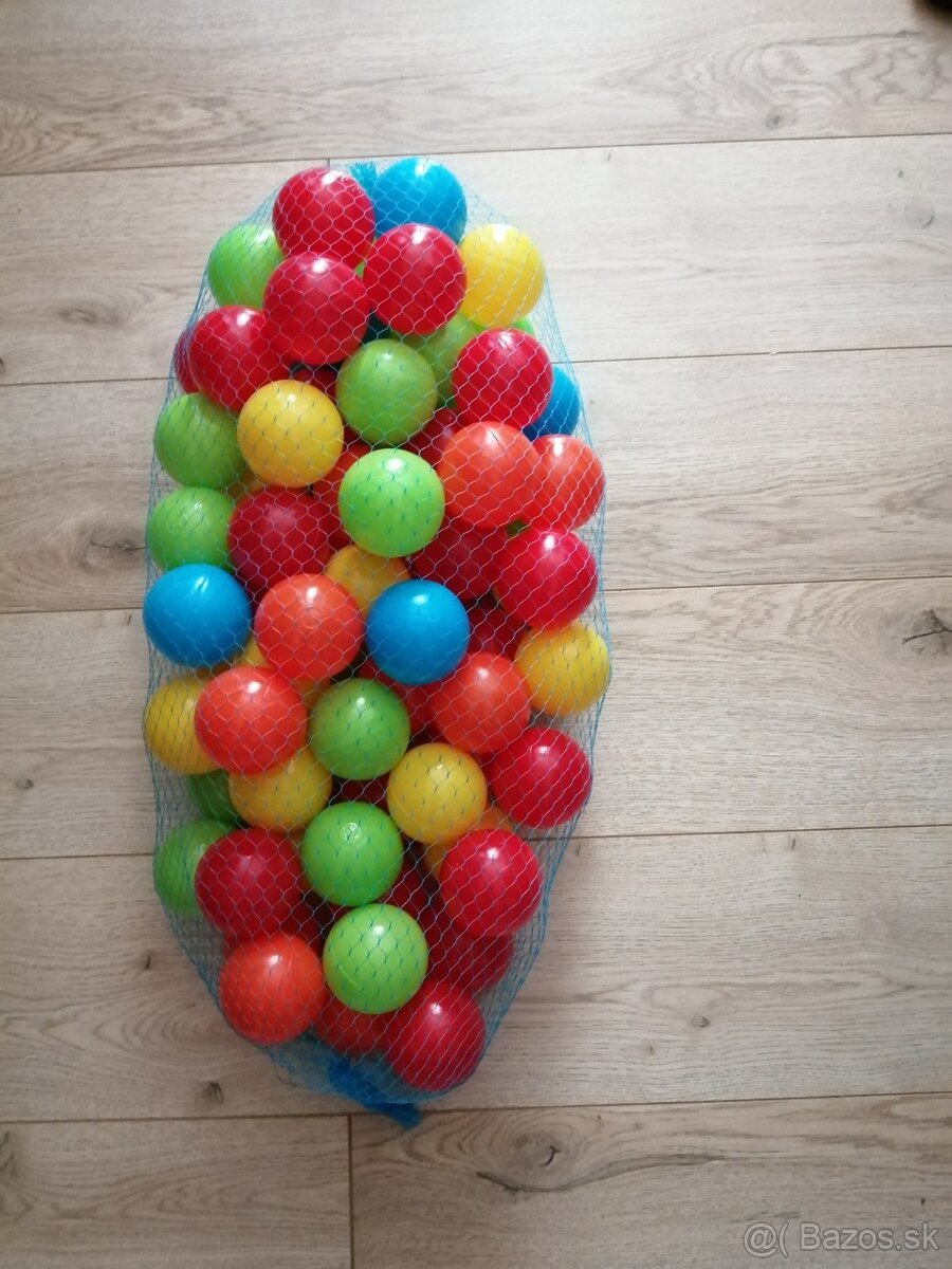 Nové plastové loptičky