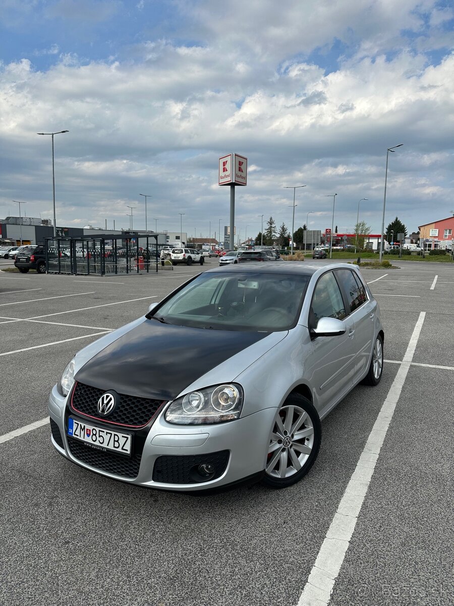 Volkswagen Golf V 2.0 TDI (2004)