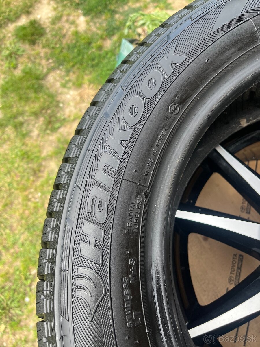 Hankook Winter RW06 215/60 R17C