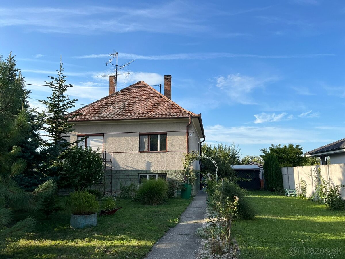Rodinný dom v obci Dobrohošť