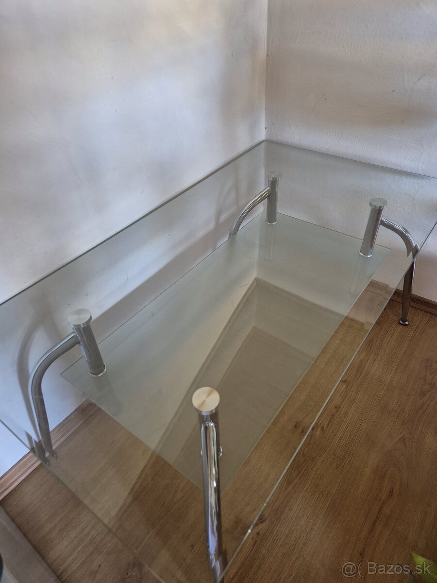 Konferenčný stolík