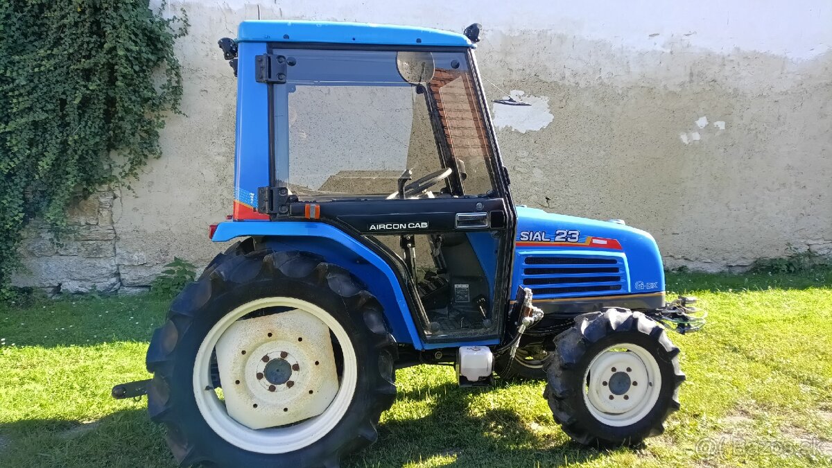 Malotraktor 4x4 s kabínov Iseki sial 23