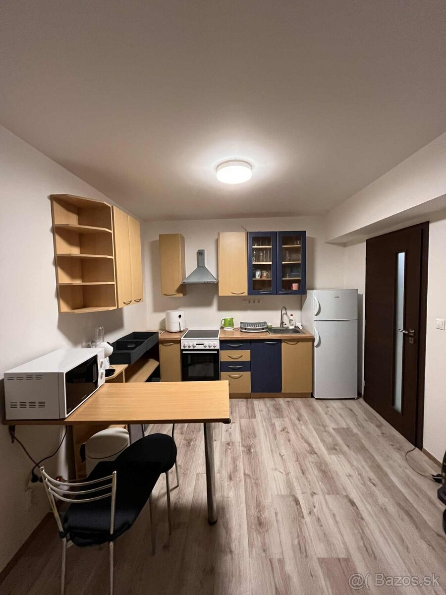 2-izbový byt pri Rooseveltovej nemocnici – Banská Bystrica