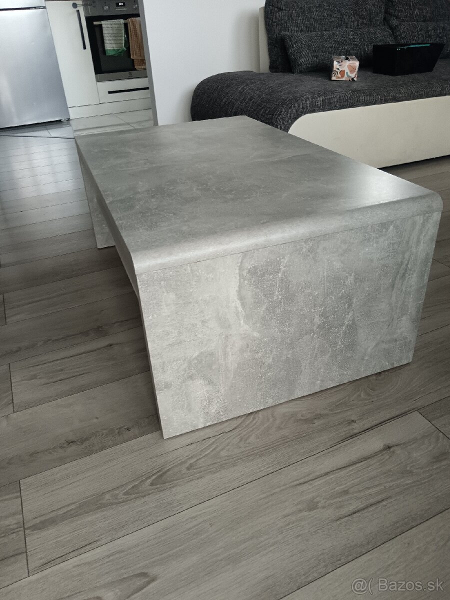 Konferenčný stolik a skrinka