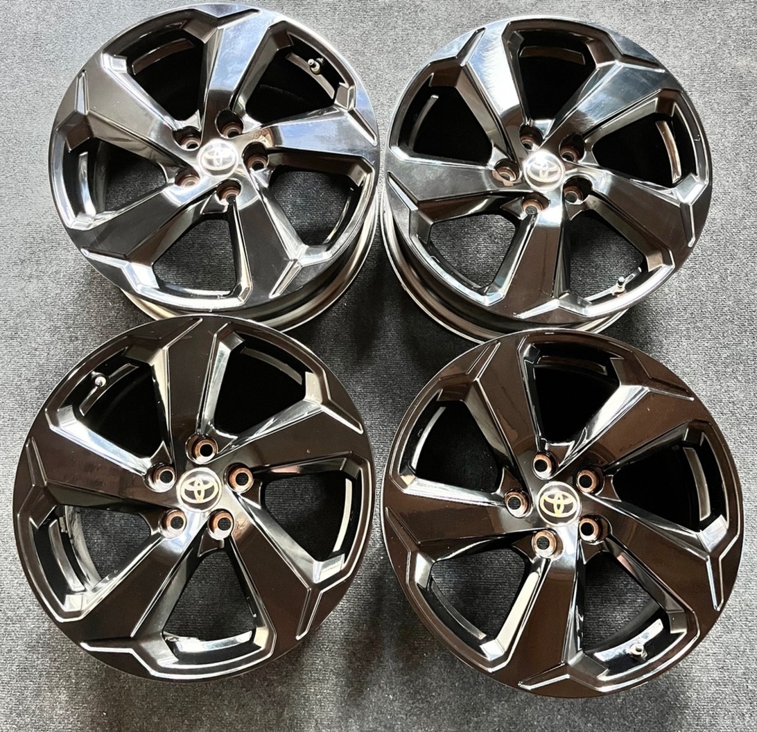 5x114,3 R18 Originál ALU Toyota RAV4 5.Gen.- černé - senzor