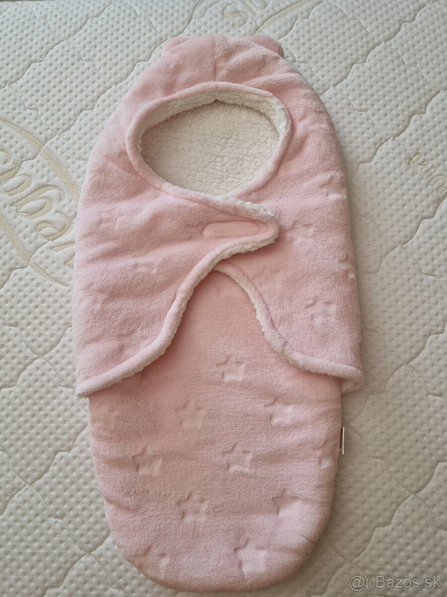 Ružová zavinovačka s kapucňou