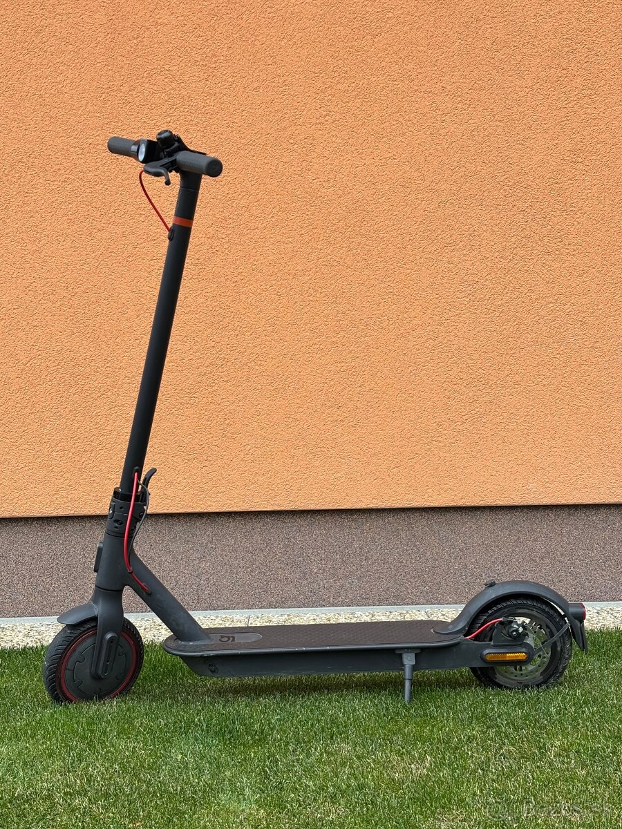 Elektricka kolobežka Xiaomi Mi Electric Scooter Pro 2