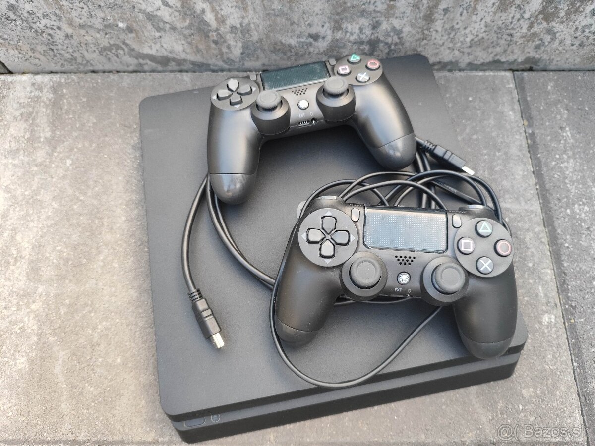 Konzola PlayStation 4