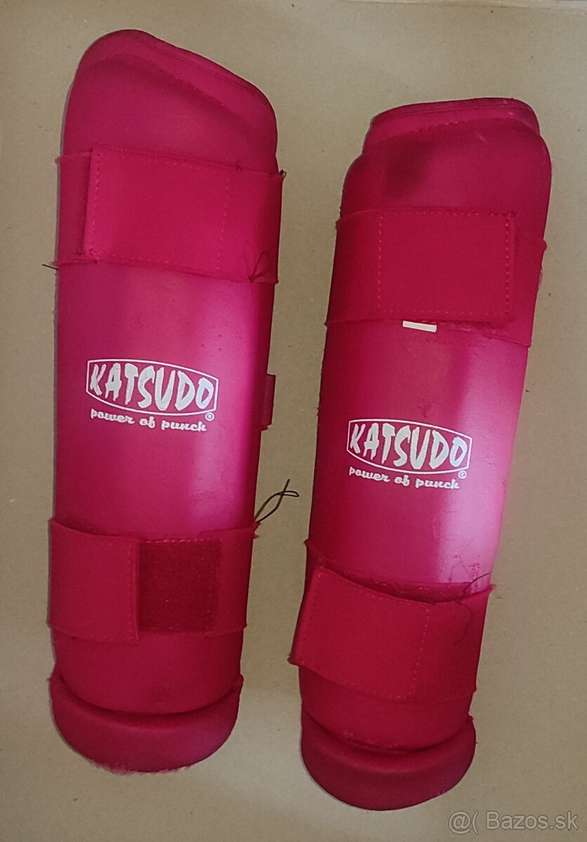 Karate chránič holení a chránič priehlavku