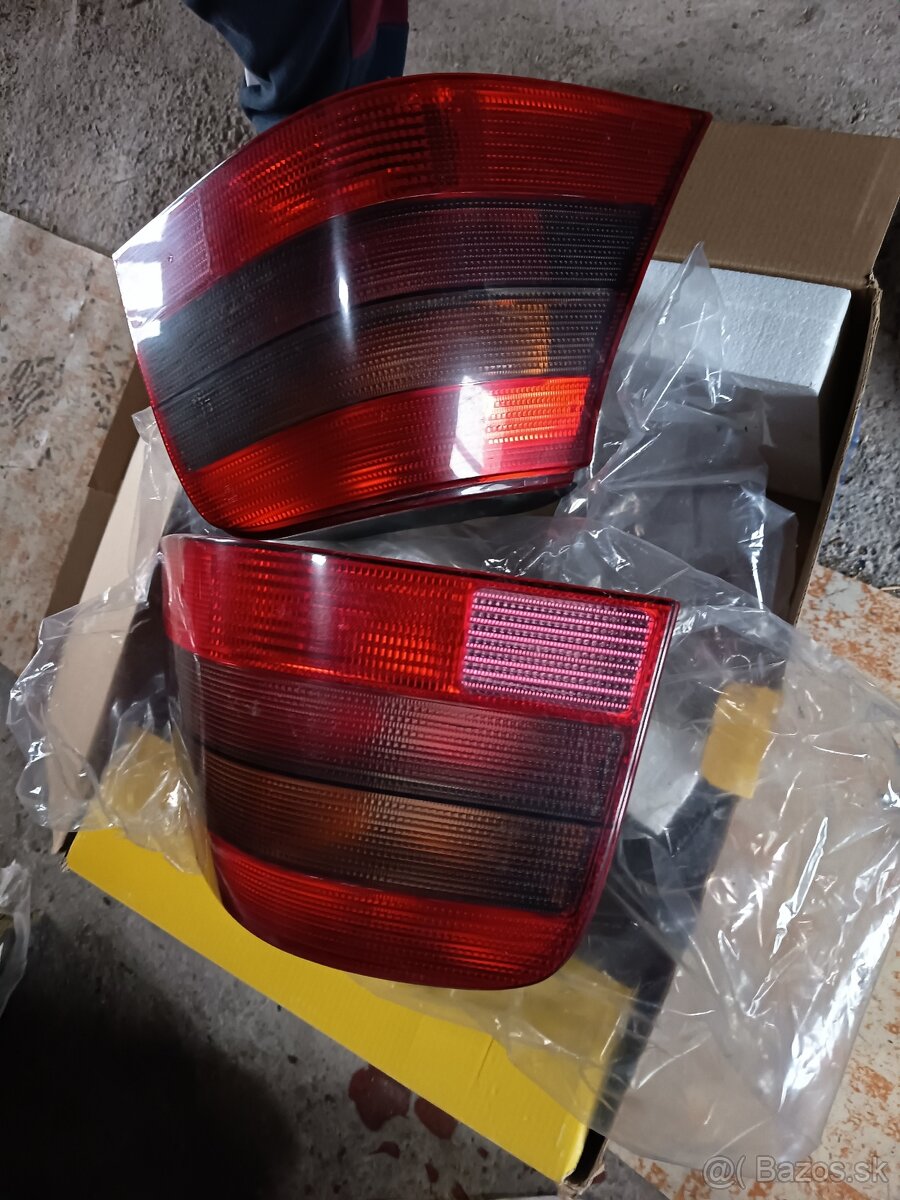 Zadné svetlá golf4