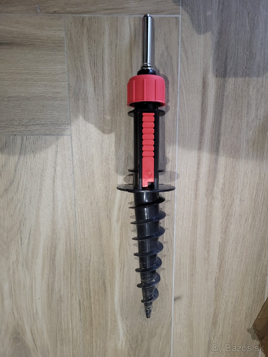 Vrták do zeme na vlajky