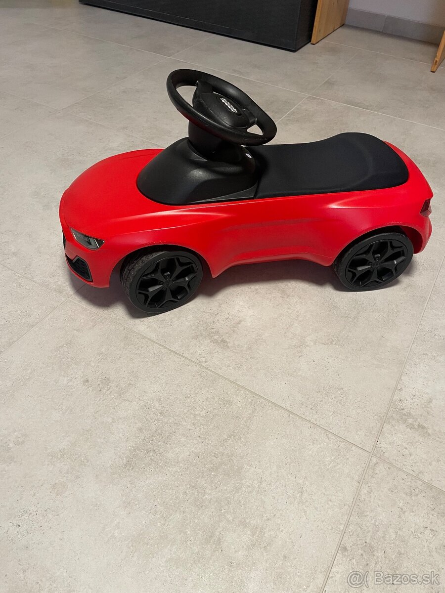 Odrážadlo Audi quatro cervené