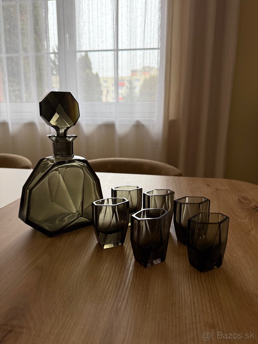 Poháre v štýle art deco (karafa)