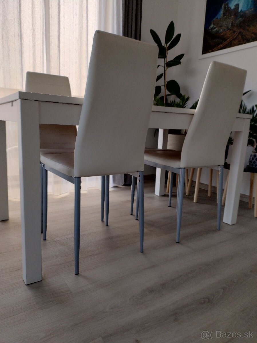 Jedálenské stoličky (4x14e)