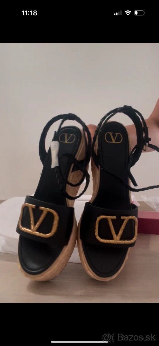 Valentino sandale s platformou