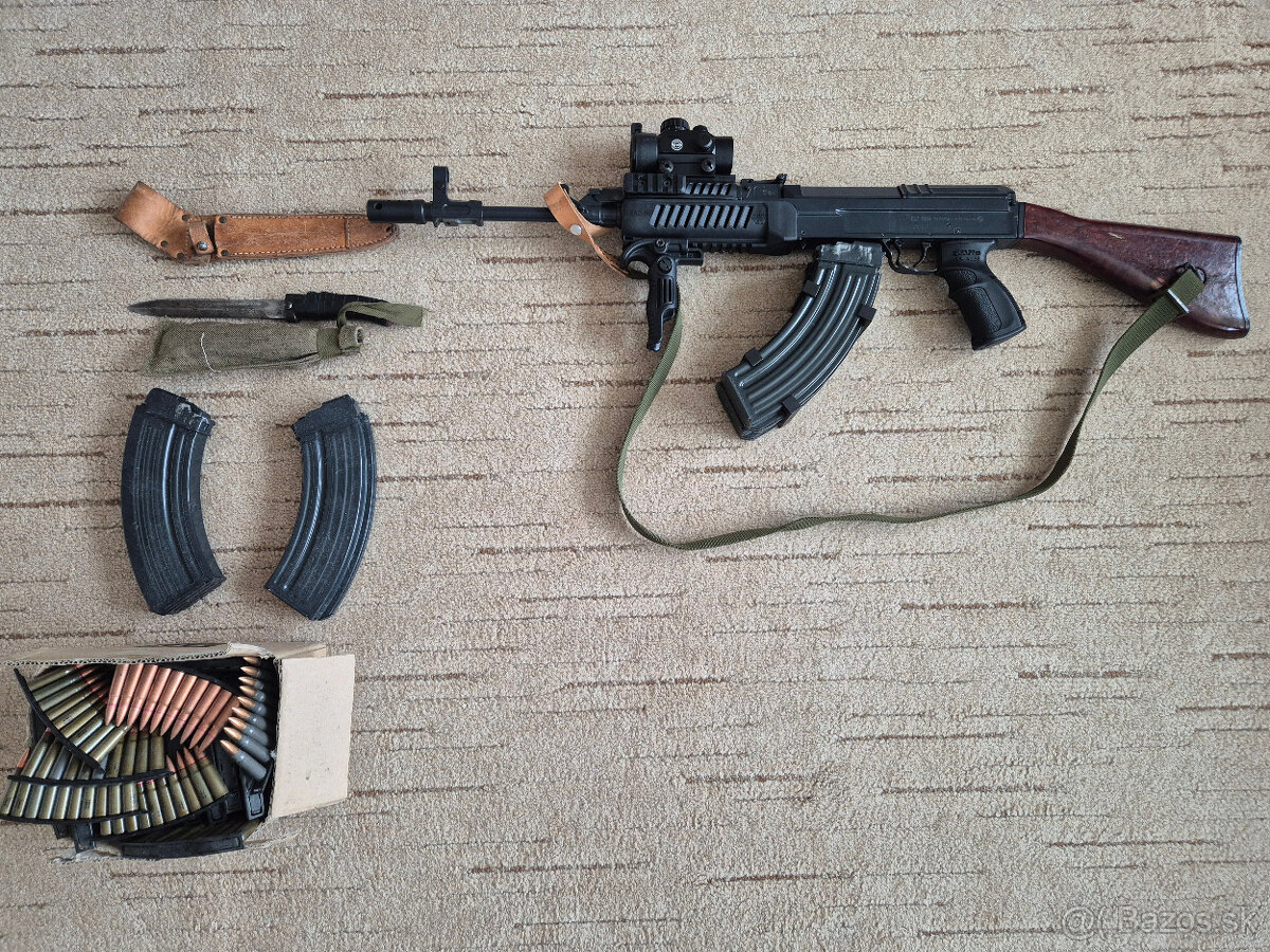 CZ 858 Tactical samonabíjacia guľovnica