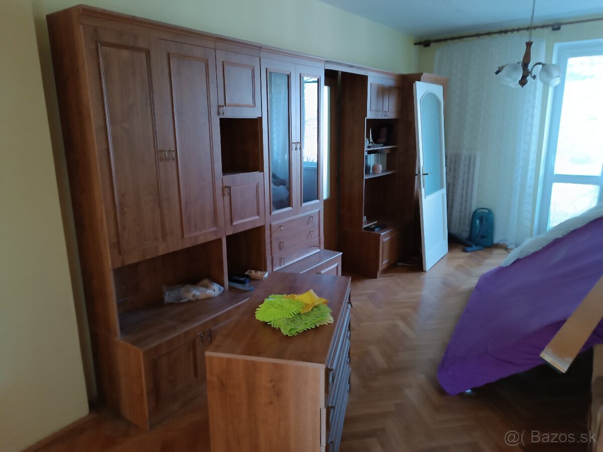 Obývacia stena