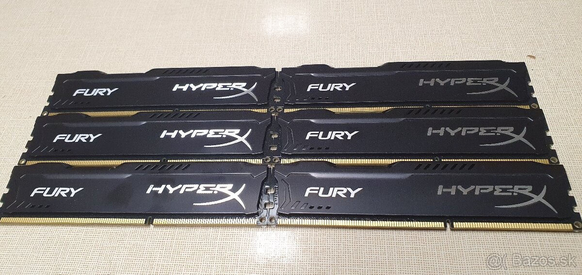 DDR3 Kingston HYPERX 24 GB (HX316C10FB/4)