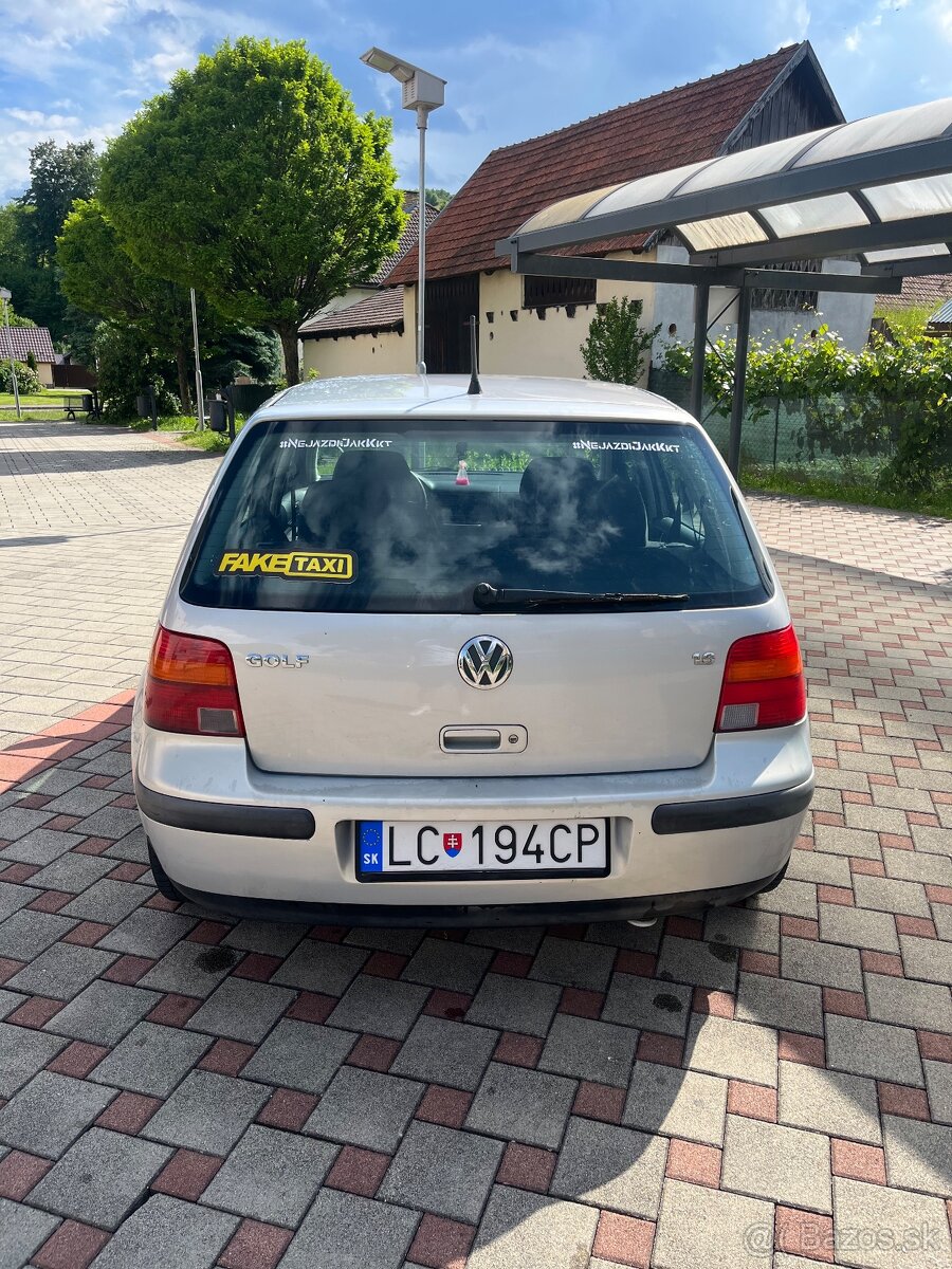 Predám golf 4-1.6 benzín