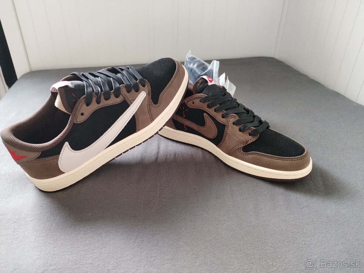 Jordan 1 Retro Low OG SP Travis Scott Mocha