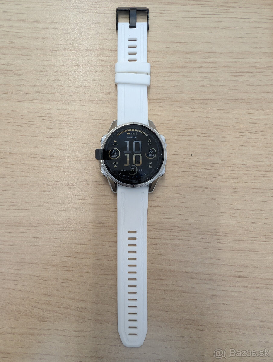Garmin Fenix 8 - 43mm, AMOLED, Silver, Whitestone band