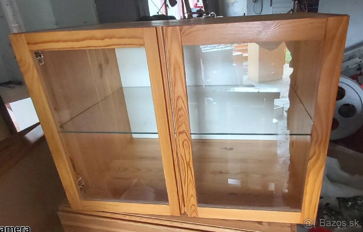 Predám skrinku masív Borovica cena 40€