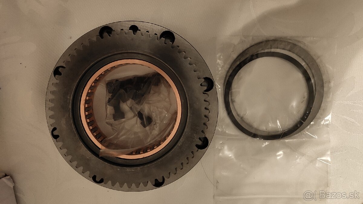 Yamaha XVS 1100 Drag Star volnoběžka startéru