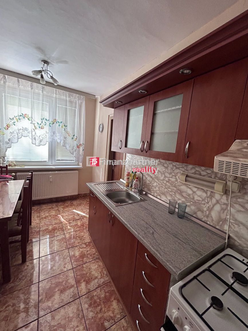 Na predaj priestranný 3-izbový byt s loggiou – Trebišov, ul.