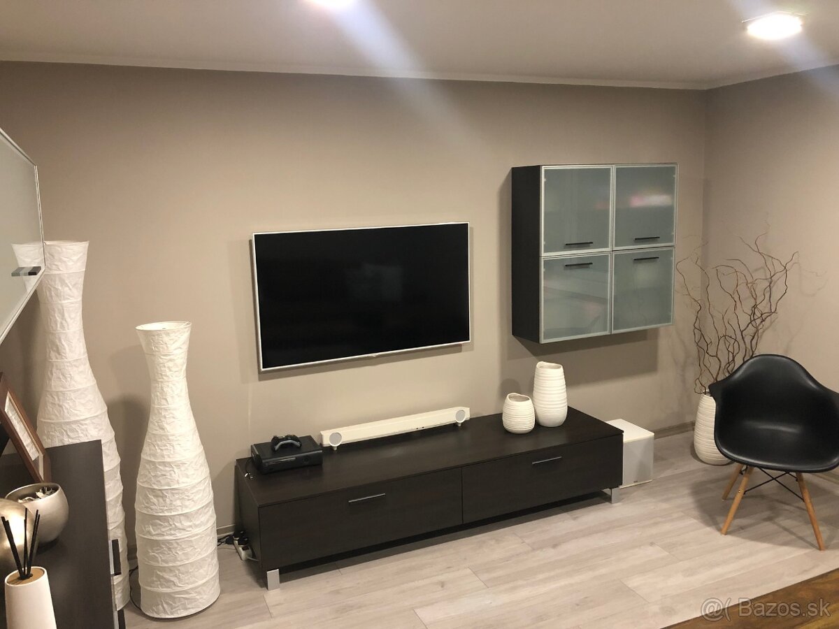 Nábytok obývacia stena