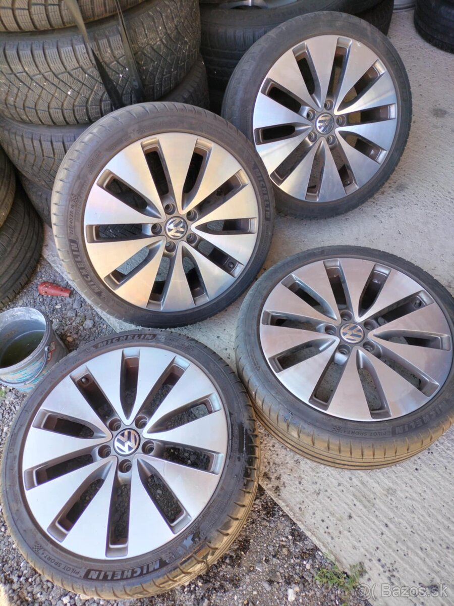 4ks alu disky orig. Vw 5x112 R18 pneu 225/40 R18 6mm