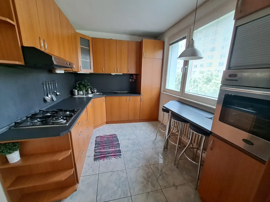 PREDANÝ I na predaj 4 iz.byt, Bratislava - Dúbravka