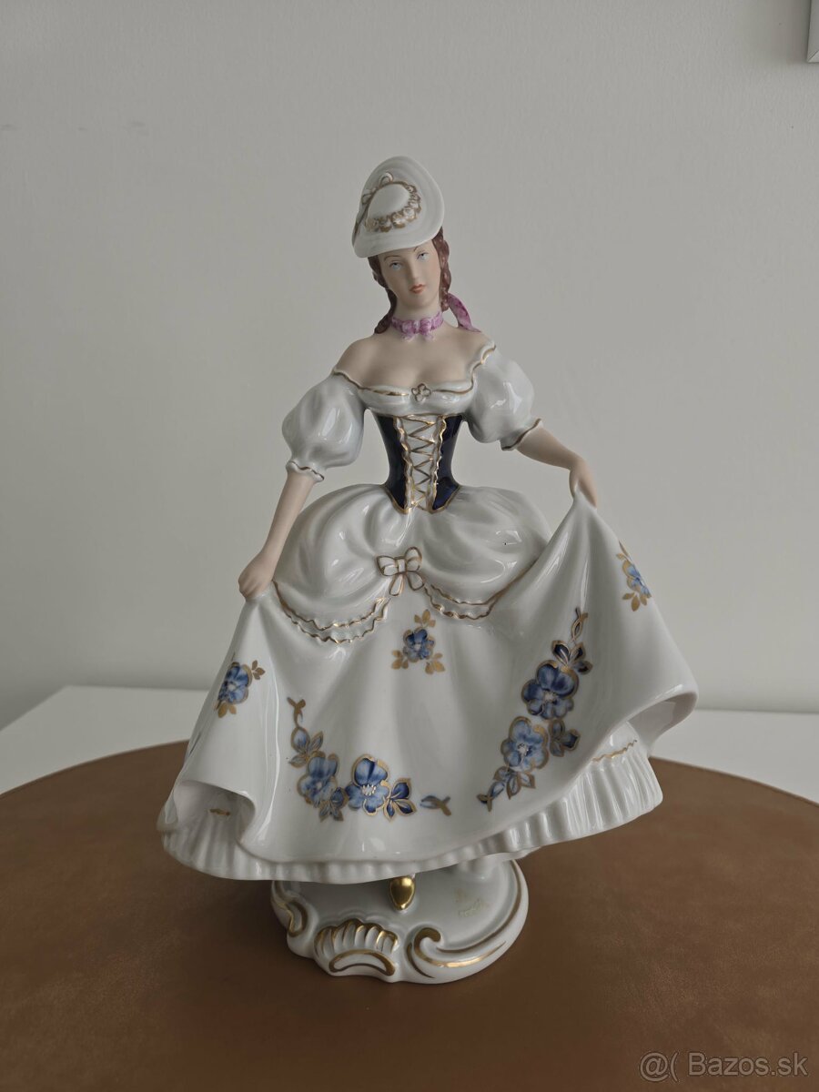 Krásna porcelánová soška Royal dux