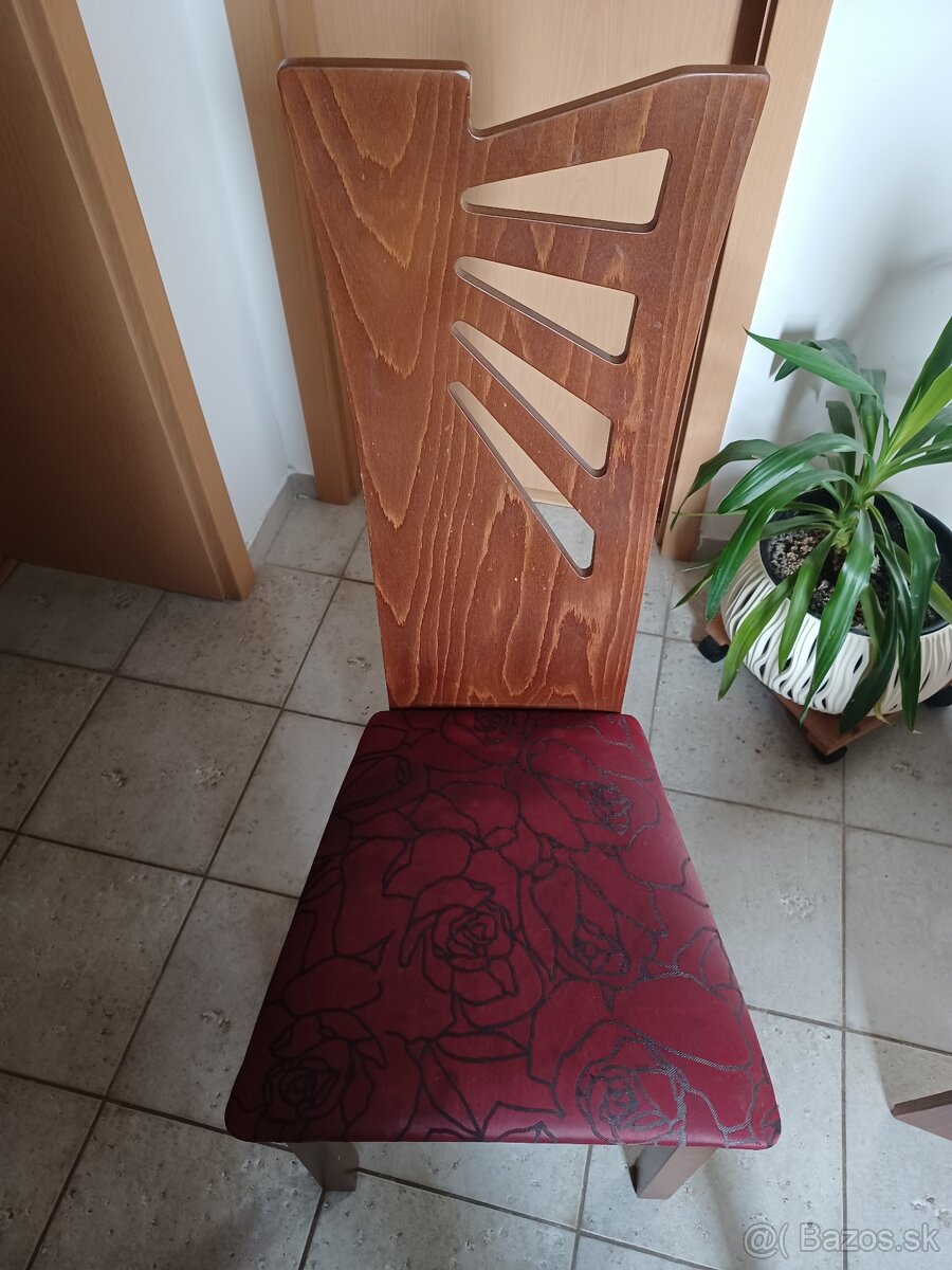 4 Kuchynske stolicky