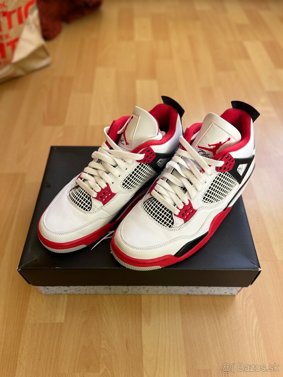 Jordan 4 Retro Fire Red (2020) EU 42, US 8.5