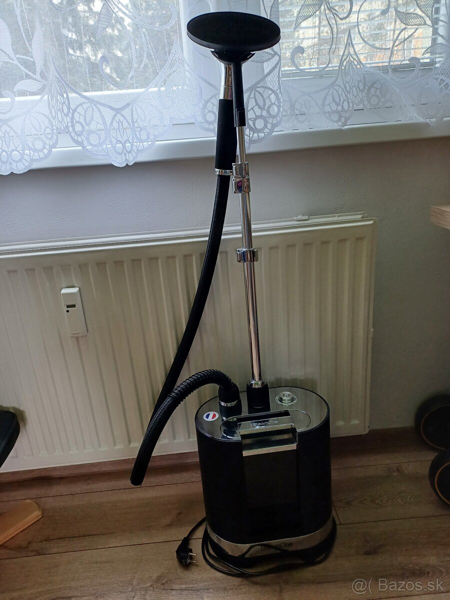 Parný naparovač oblecenia, parná zehlička