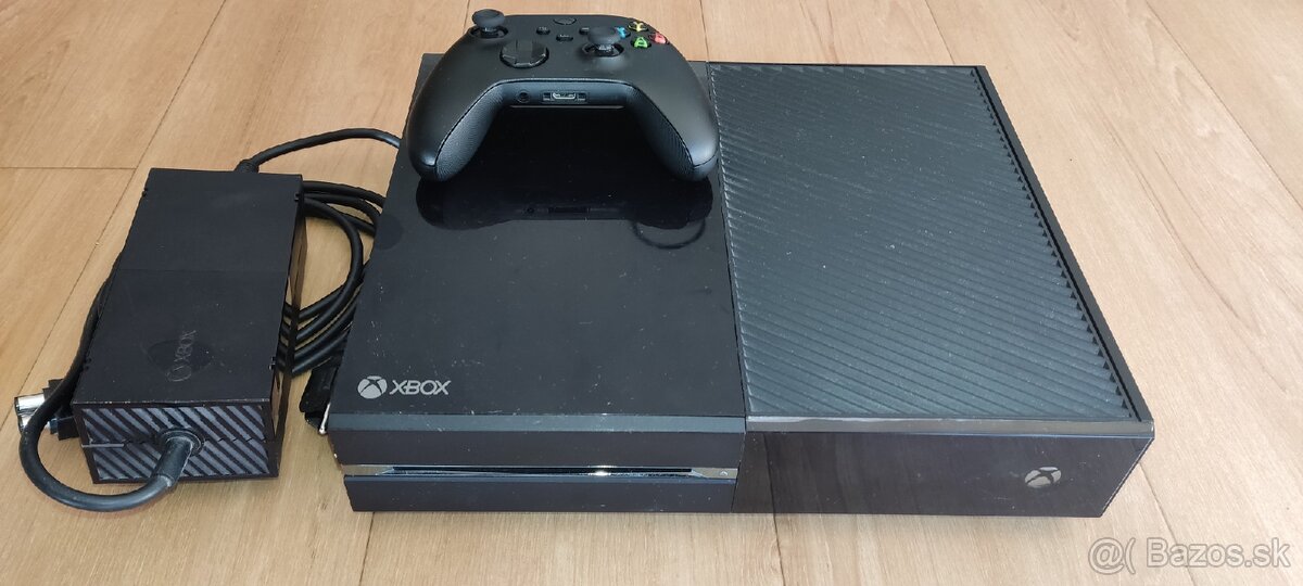 Predám Xbox One + ovládač