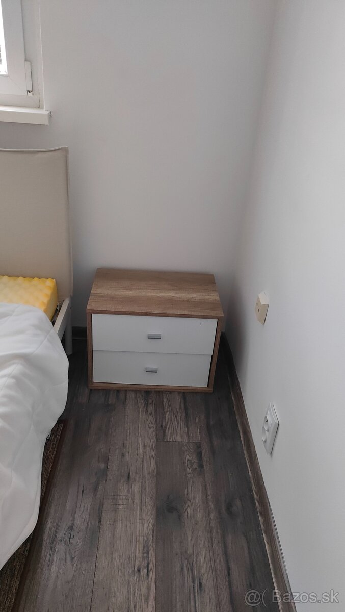 Nočný stolík