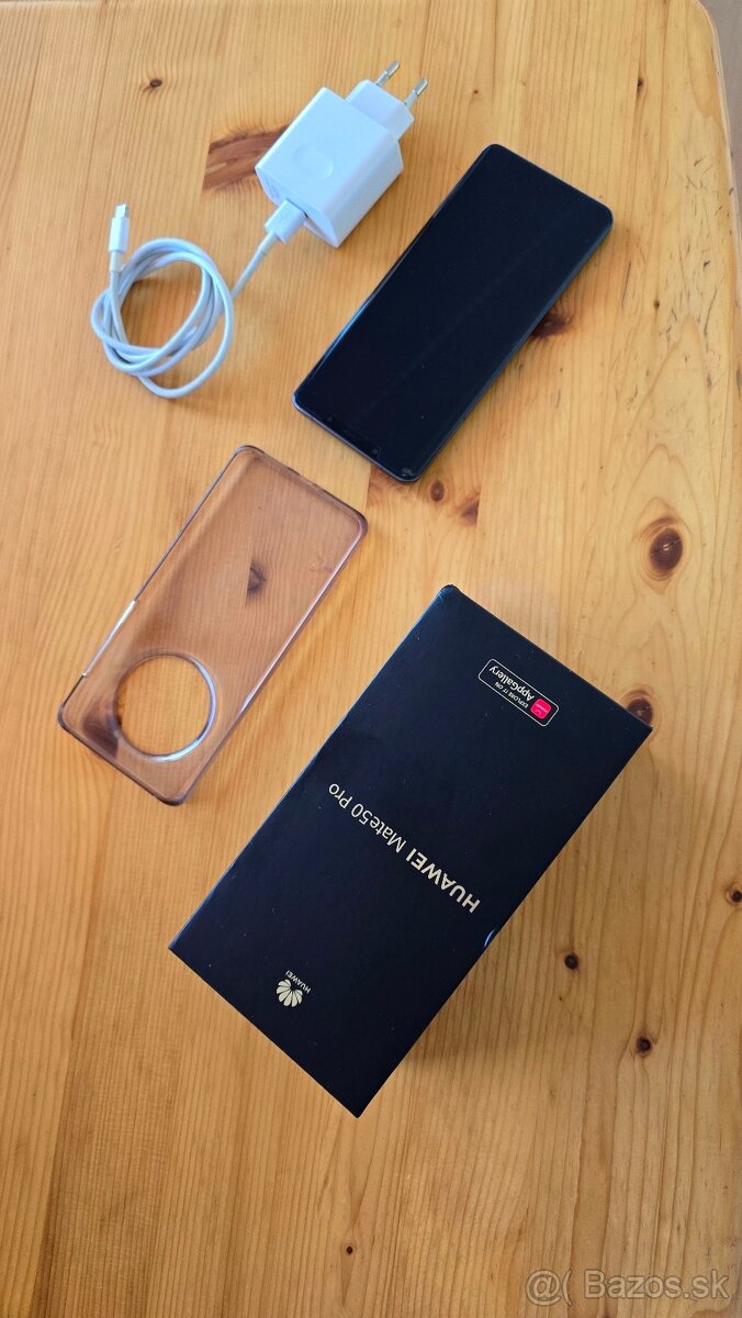 Predám 19 mesačný Huawei Mate 50 Pro RAM 8 GB ROM 256GB Dual