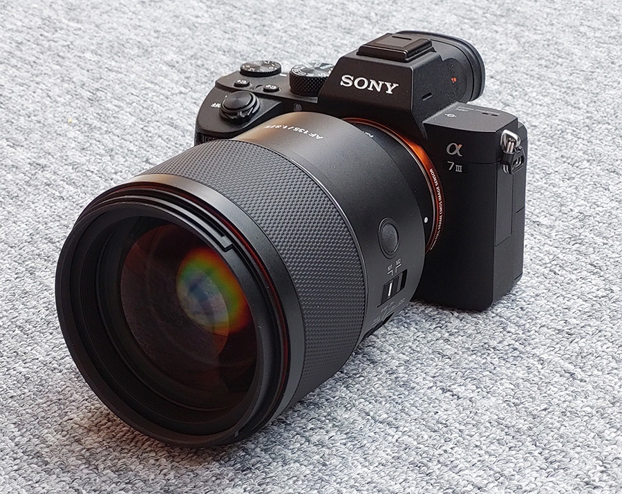 Samyang 135mm f1.8 pre Sony FE
