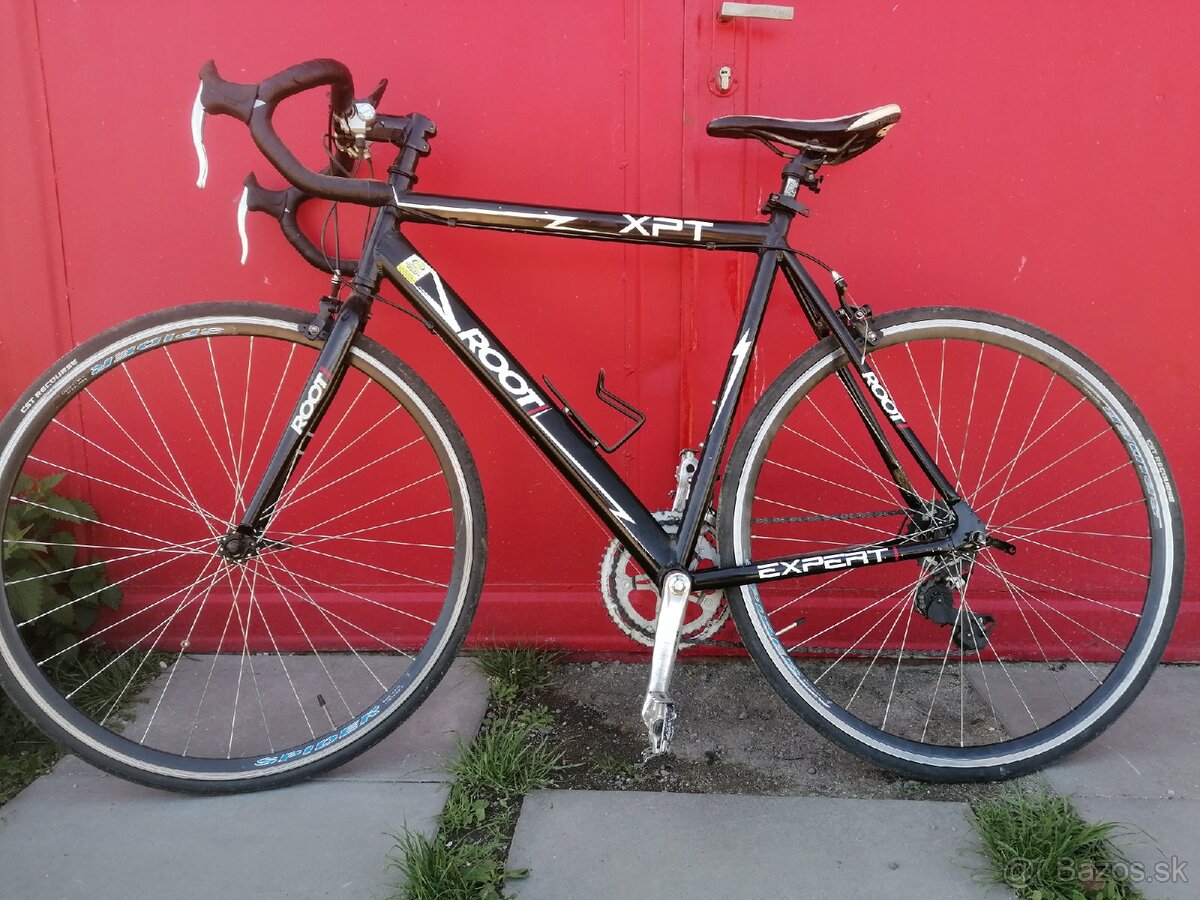 Cestný bicykel ROOT