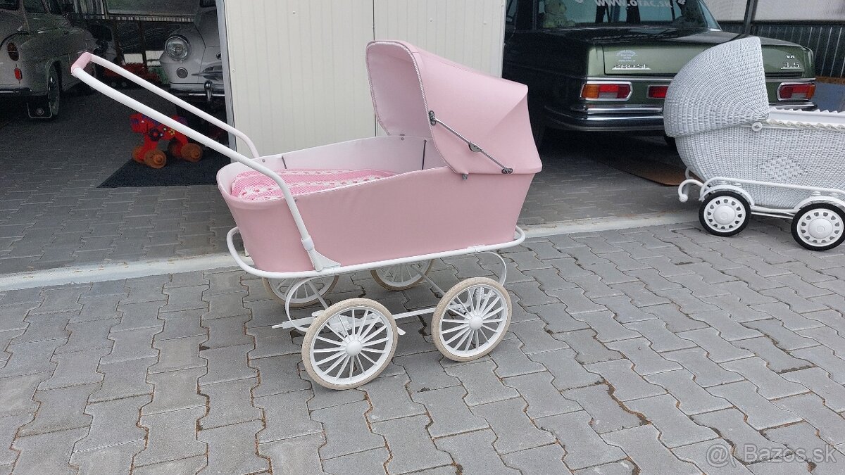 Starozitny kočik liberta