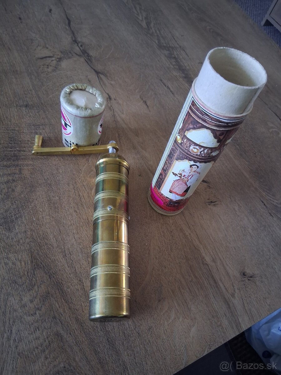 Mlynček na kávu