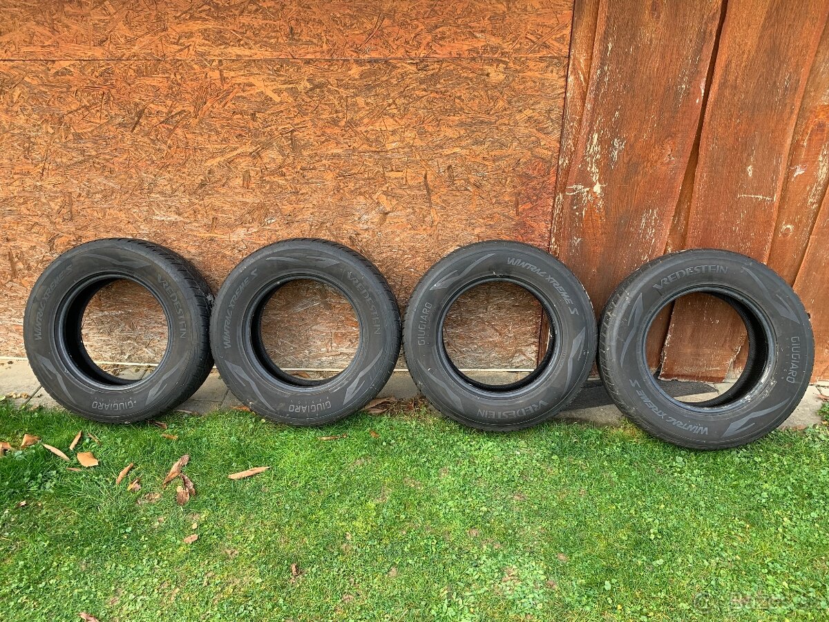 Zimné pneumatiky 215/70 R16