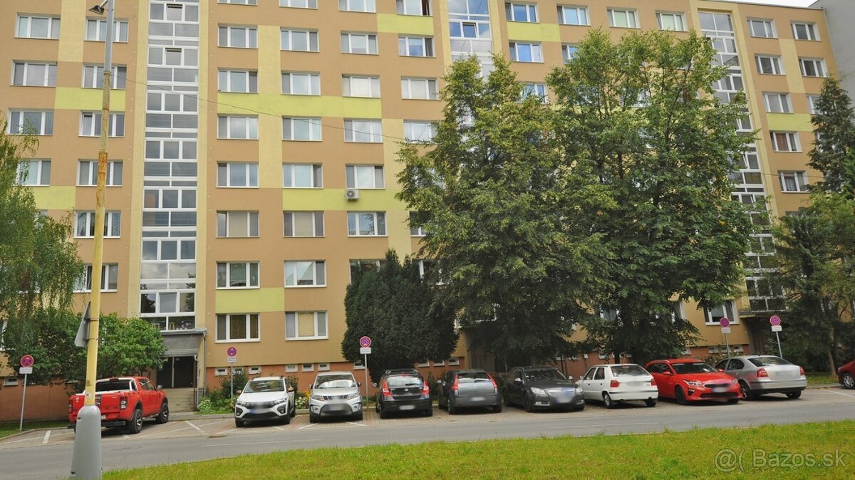 Slnečný 2 izbový byt s murovaným jadrom na predaj